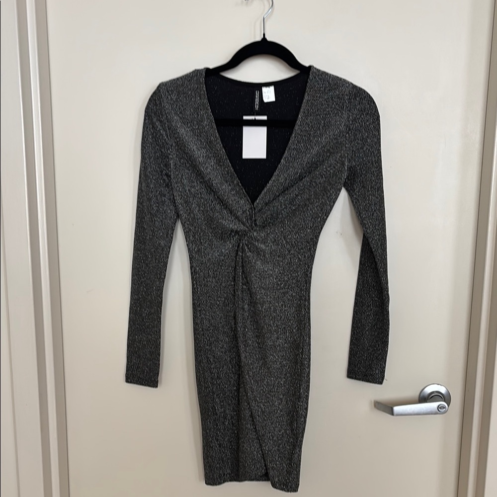 H&M Black V-Neck Long Sleeve Bodycon Dress